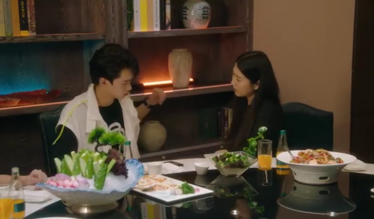 BLMafiaLover's tweet photo. Atrás perra rompehogares!
#StayWithMe
#StayWithMeEP17
#StayWithMeEP18 https://t.co/QOAOd8JyHW