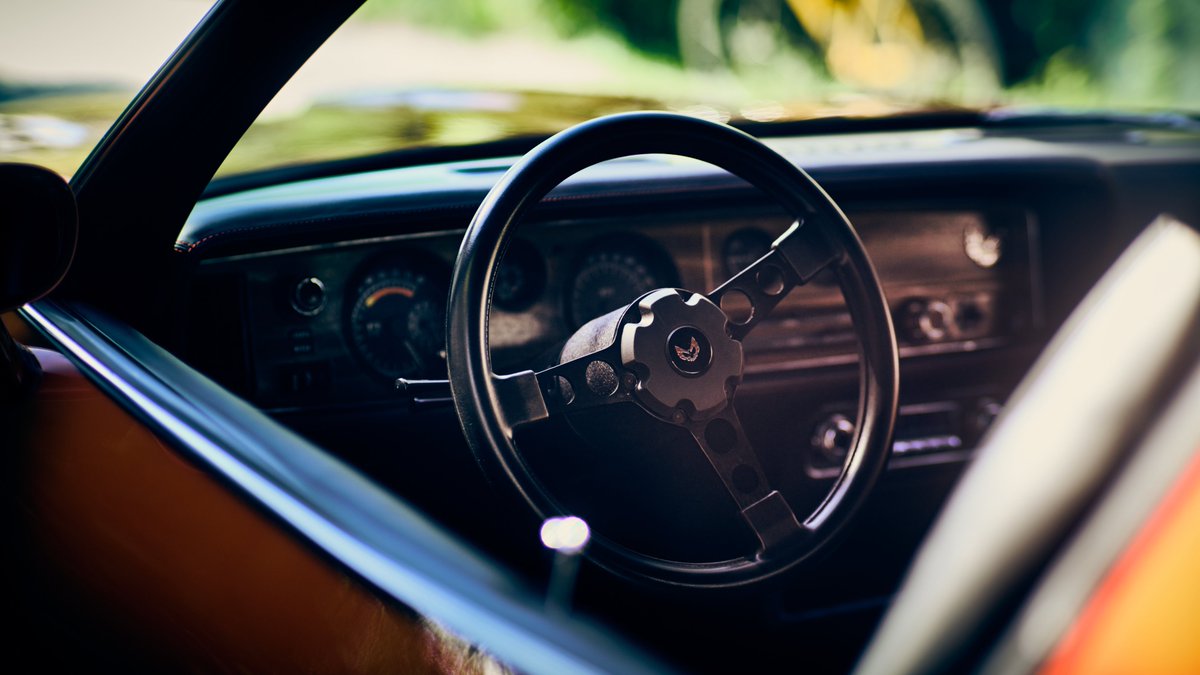 micha's tweet image. Saw a beautiful #PontiacFirebird and took some photos.