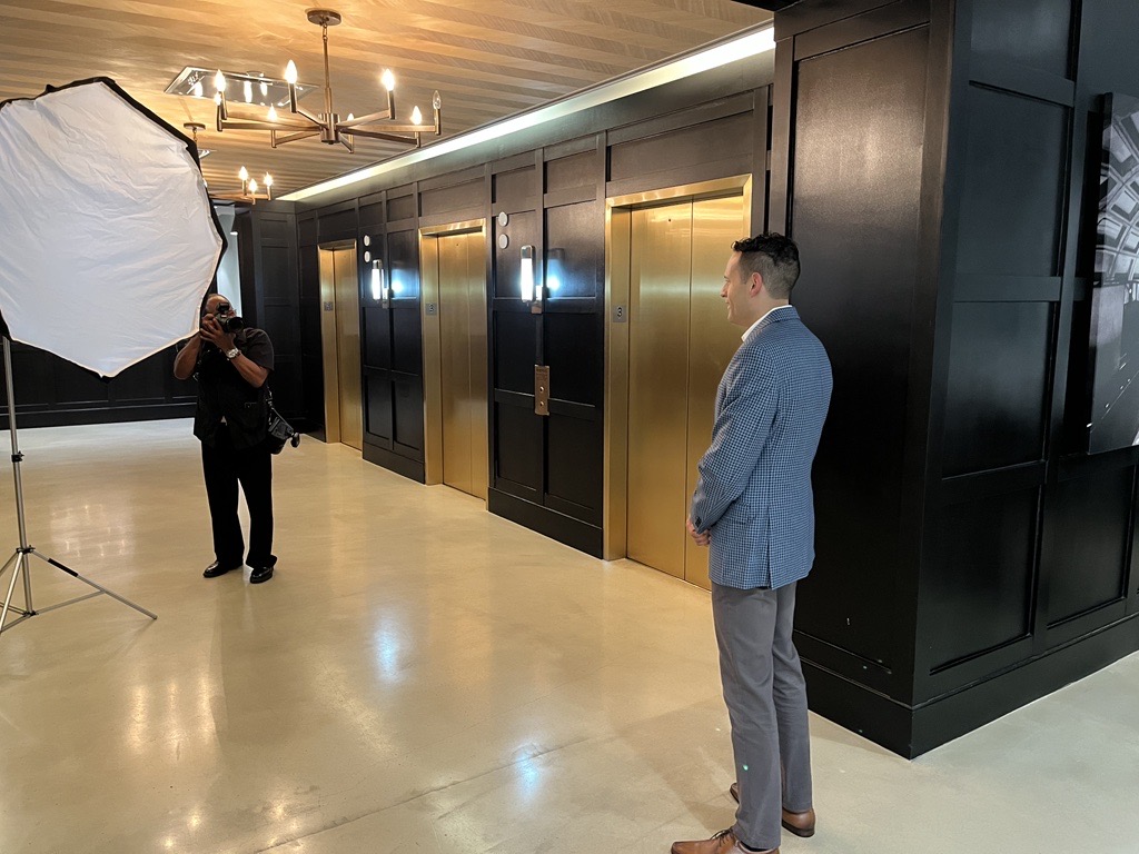 CFOServicesGrou's tweet photo. Leading the Way: President & CEO @CosmeManny captures the vibrant spirit of DC's small businesses, highlighting how @DCHealthLink keeps @cfoservicesgrou healthy and thriving. 📸🌟 #SupportLocal #DCStrong #SmallBizHealth #Healthyaccountants #dchealthlink https://t.co/Unlh1Nb3Bl