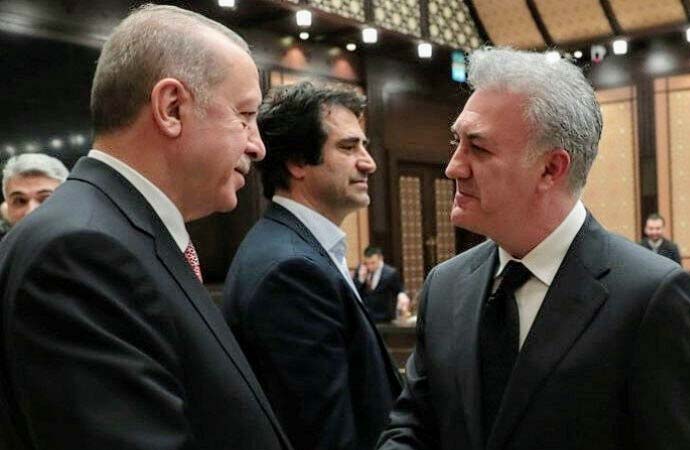 Son Dakika ! 

Devlet Tiyatroları Genel Müdürlüğü'ne Tamer Karadağlı atandı. 

İşte budur! 👏👊