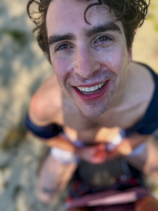 Are you working on your face painting skills? I am here and happy to be your model! Just ask @PolesomeGay