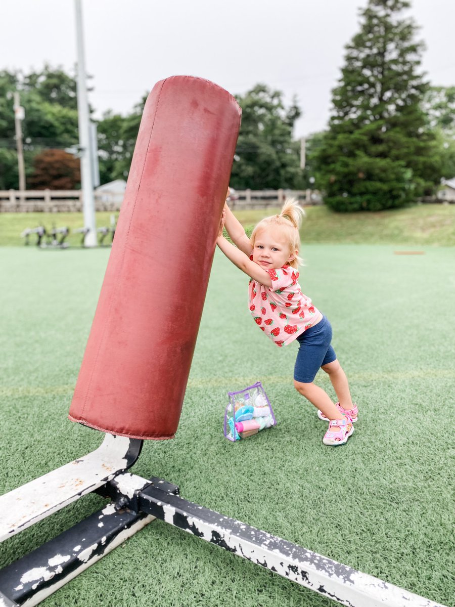 CoachJeffMoore's tweet photo. Getting ready for the season! #RideTheWave #MooreGirls https://t.co/4bZERPB5Vi