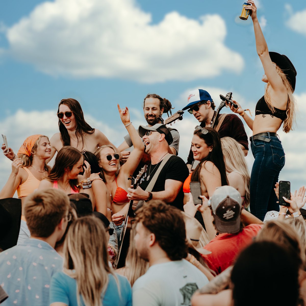 Reunited and it feels so Boots 🍻 <a href="/timhicksmusic/">Tim Hicks</a>