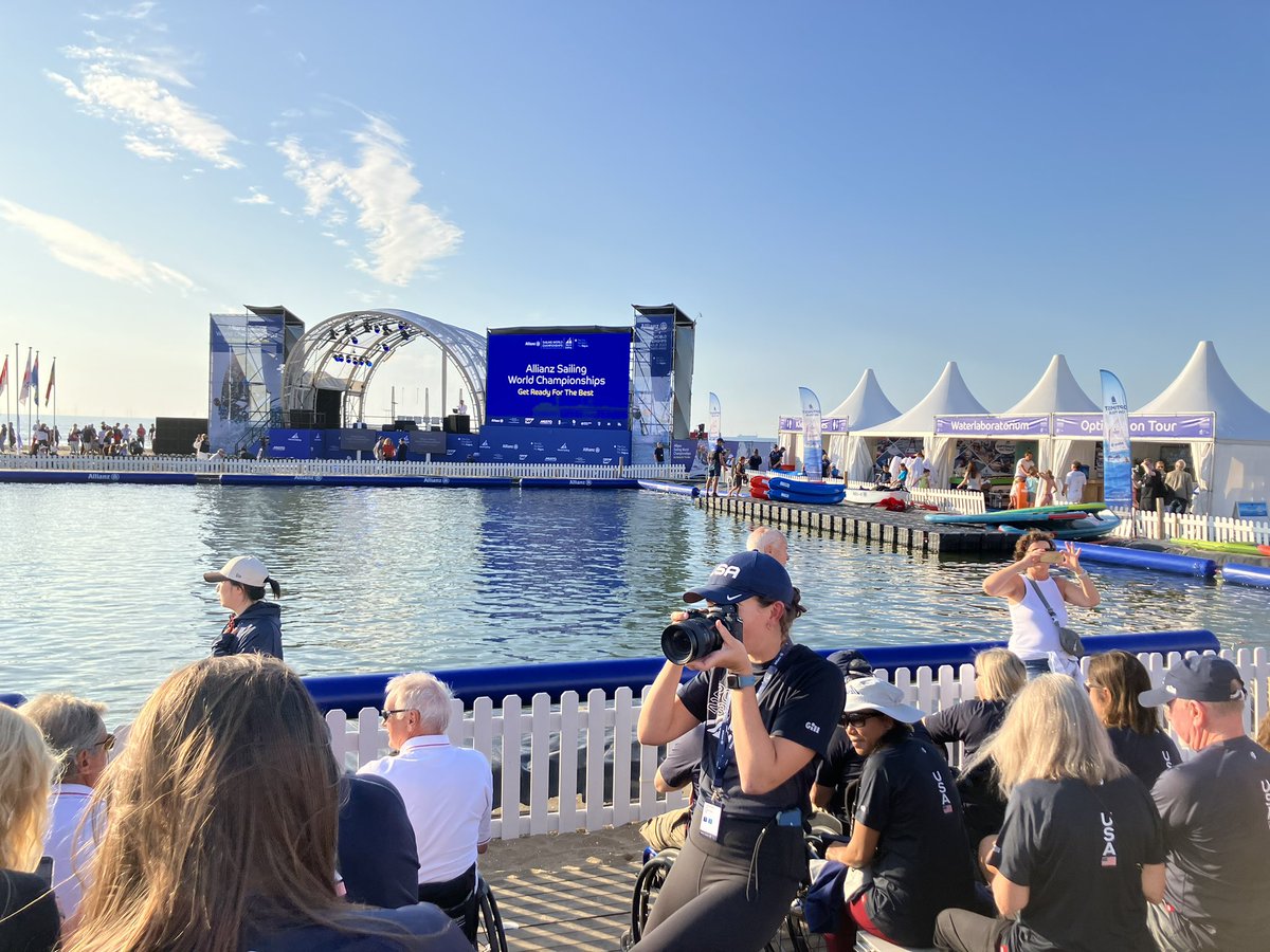 Opening Allianz Sailing World Championships 2023 op het strand van Scheveningen! Dit jaar voor het eerst inclusief Para Sailing! Complimenten aan de organisatie 💪👍👌