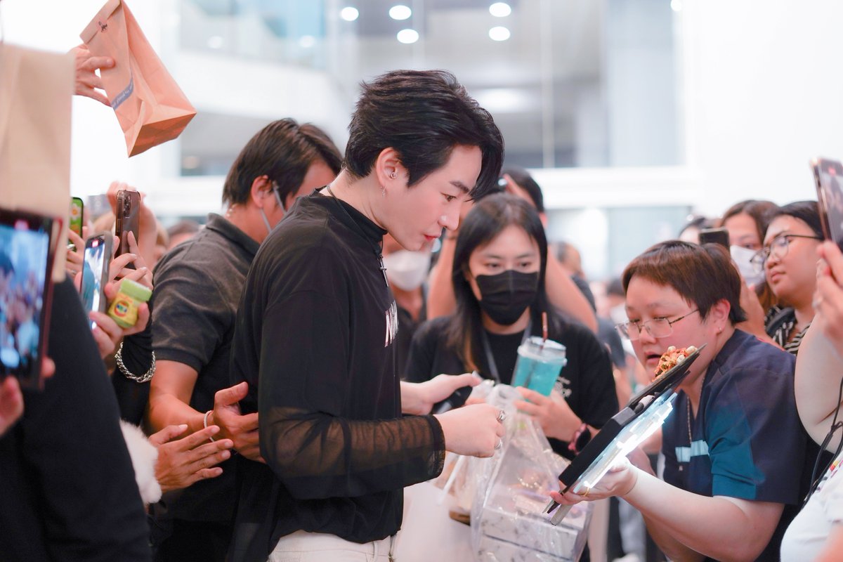 PeckPalitOfficial tweet media