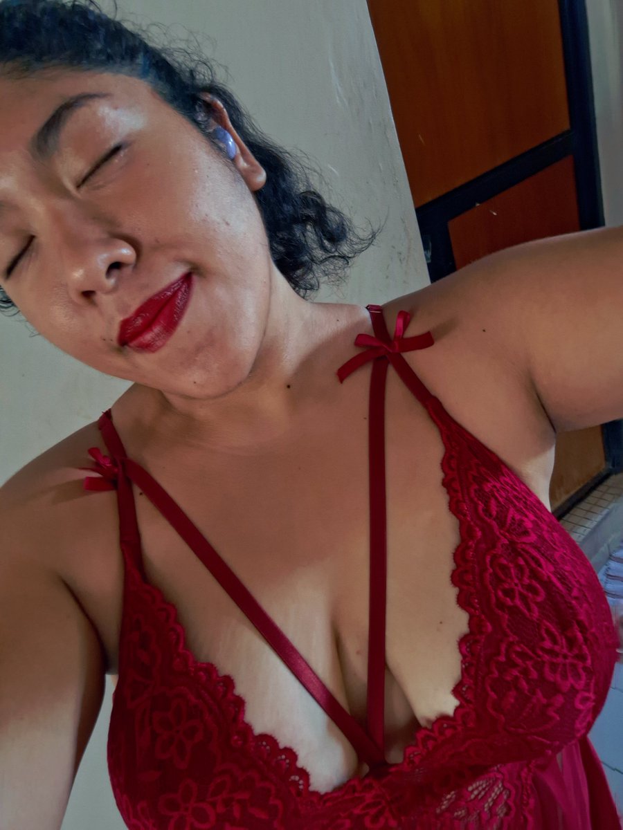 RussAgnes04's tweet photo. ❤️💋 #noche #besitos #honey https://t.co/9YqpQ5kB15