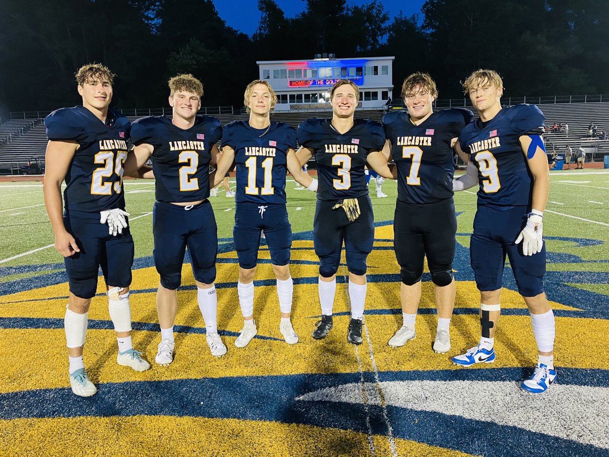 twil2323's tweet photo. Lancaster football captains: JD Thomas, Cody McCoy, Brody Burke, Xavier Goss, Cole Dickerson and Jackson Burke. Congrats! ⁦@GalePride⁩ ⁦@lancastergales⁩ https://t.co/QtsXqwpgS0