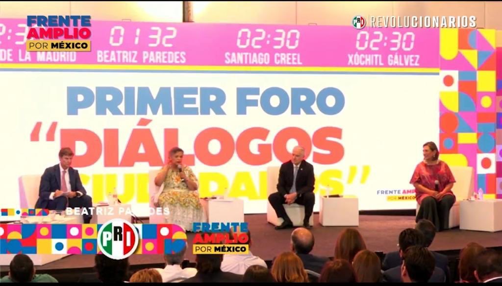 Javier_CasiqueZ's tweet photo. El #PrimerForo que organiza el #FAM nos permitirá escuchar las voces de las y los mexicanos que anhelamos un mejor futuro. Es un espacio de reflexión y consulta para exponer nuestra visión del #México que queremos. 
@PRI_Nacional
@alitomorenoc
@caroviggiano https://t.co/UmcXLNwite
