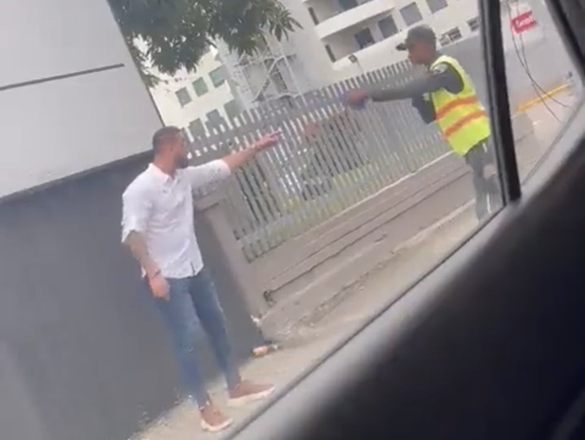 La agresión cometida por Julio César Llorente Torres, ciudadano cubano de  abofetear al agente de la <a href="/digesettrd_/">DIGESETTRD</a> es un acto inaceptable que indigna, viola los arts. 228 y 309 del còdigo penal que  tipifican golpes a funcionarios y golpes y heridas que conllevan penas de hasta 2