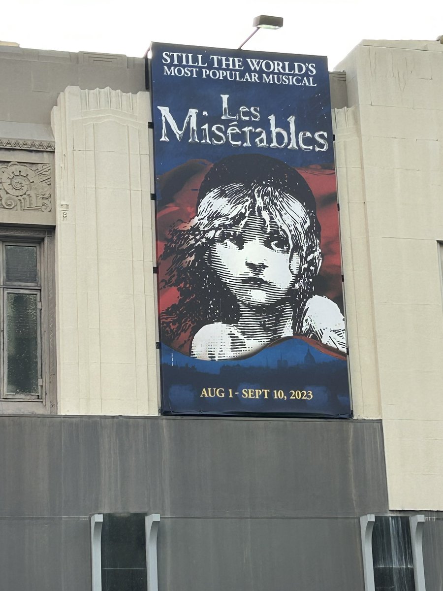 YourmanGodfrey's tweet image. Roscoe’s and theatre… who says I’m not classy. #chickenANDwaffles #lesmiserables