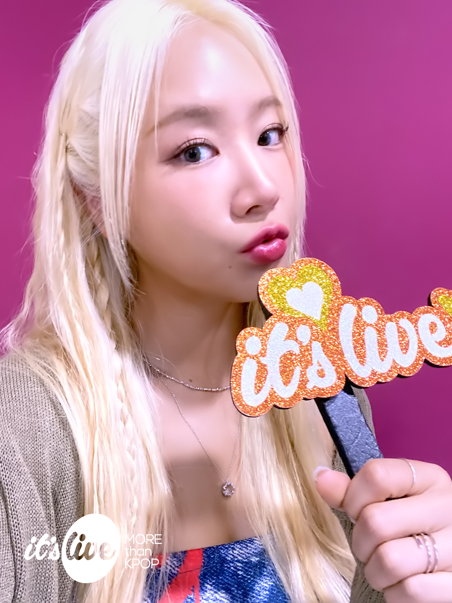 F3N3gaEaUAAWJQI?format=jpg&name=large