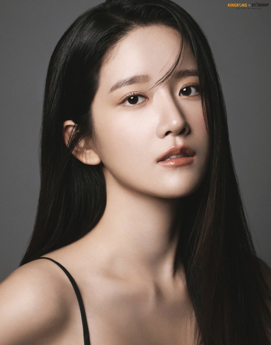 เอ็กซี่จากอูจูโซนยอเข้าร่วมแสดงภาพยนต์เรื่อง #18Youth (열여덟 청춘)

ในภาพยนต์เรื่องนี้เอ็กซี่รับบทเป็น คยองฮี นักเรียนเกียรตินิยมที่ไม่เคยตกจากอันดับ 1 ผู้เป็นคนที่ตั้งคำถามต่อคุณครูฮีจู เป็นบทที่แสดงให้เห็นถึงอารมณ์หลายด้าน

#เอ็กซี่ #EXY #엑시
#อูจูโซนยอ #WJSN #우주소녀