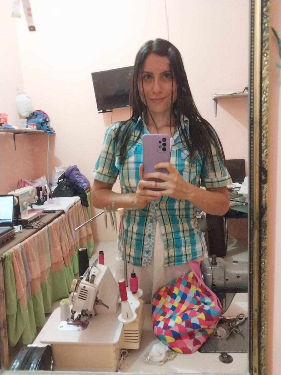 y vive y muere escuálido. La buena madera no crece fácilmente: mientras más fuerte sea el viento, más fuerte es el #Arbol. Att: #LIS 10 agosto 9:45pm