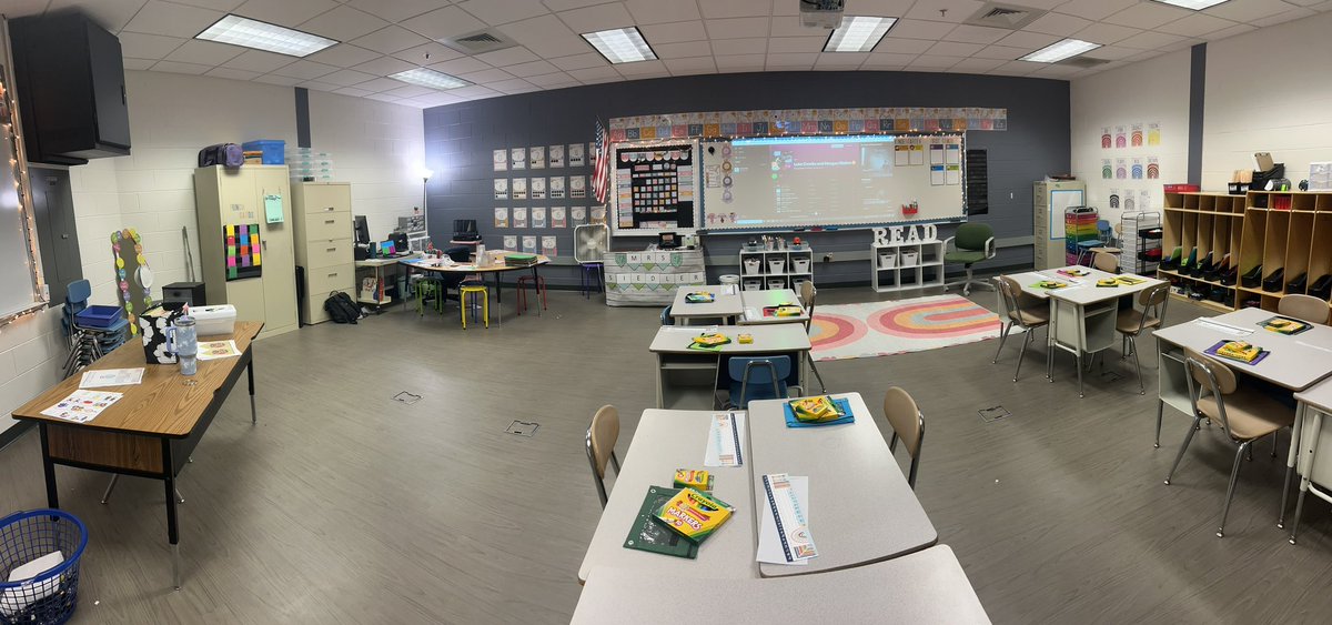 Late night post for #teachersoftwitter ! My room is basically DONE! I still have a few items on my list ⬇️ I would love to add to this room. Who can help me out? <a href="/RyanBartlett/">Ryan Bartlett</a> you in? I have my ticket and I’m ready to board 🚂 #clearthelist 

➡️ amazon.com/hz/wishlist/ls…