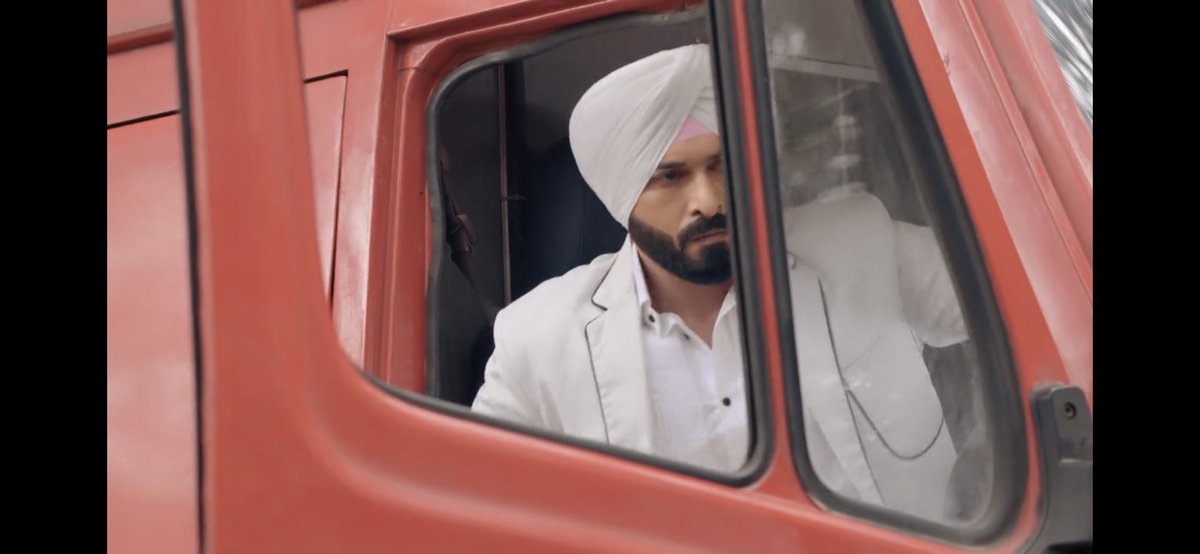 Sriiiiiii7's tweet photo. Angad entry aww 😍🔥♥️😍

#VijayendraKumeria #TeriMeriDoriyaann https://t.co/nDRVrKfNkA