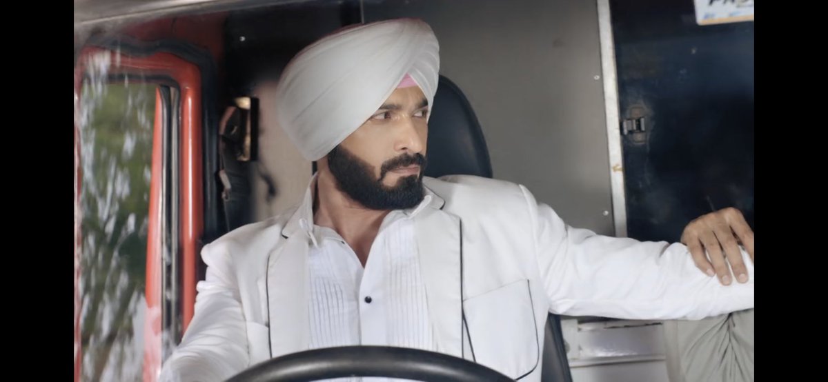 Sriiiiiii7's tweet photo. Angad entry aww 😍🔥♥️😍

#VijayendraKumeria #TeriMeriDoriyaann https://t.co/nDRVrKfNkA