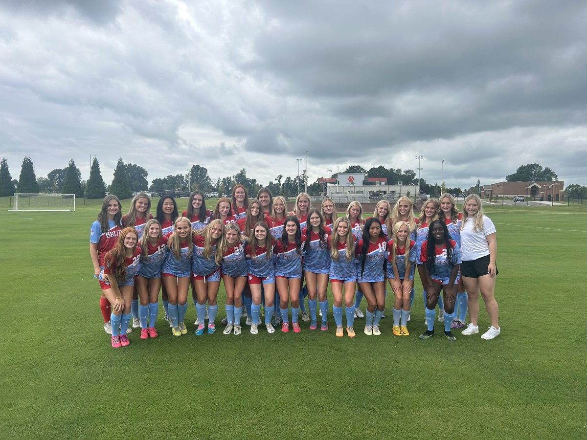 USJbruinsoccer's tweet photo. Game faces on even for picture day! Bruins are ready. @MattPledger https://t.co/JttjHjzkxt