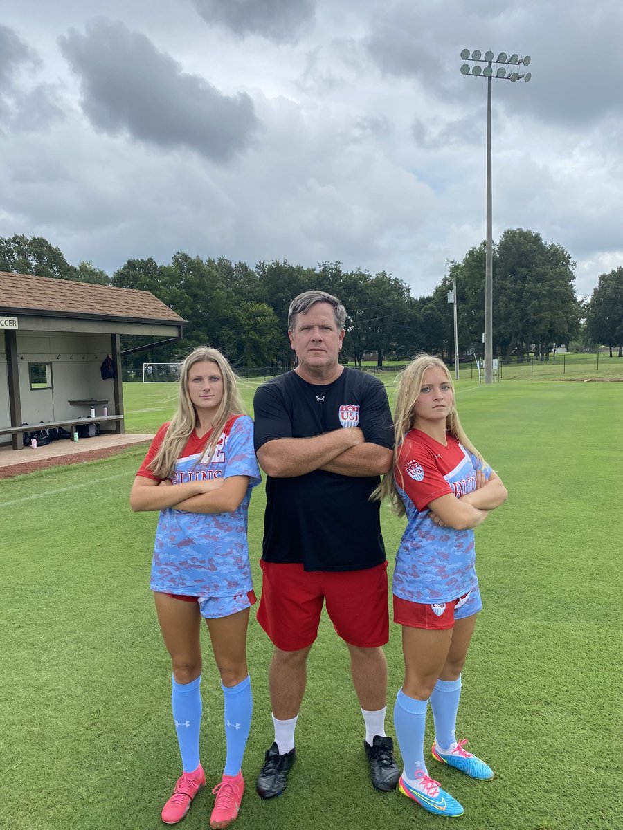 Game faces on even for picture day! Bruins are ready. <a href="/MattPledger/">Matt Pledger</a>