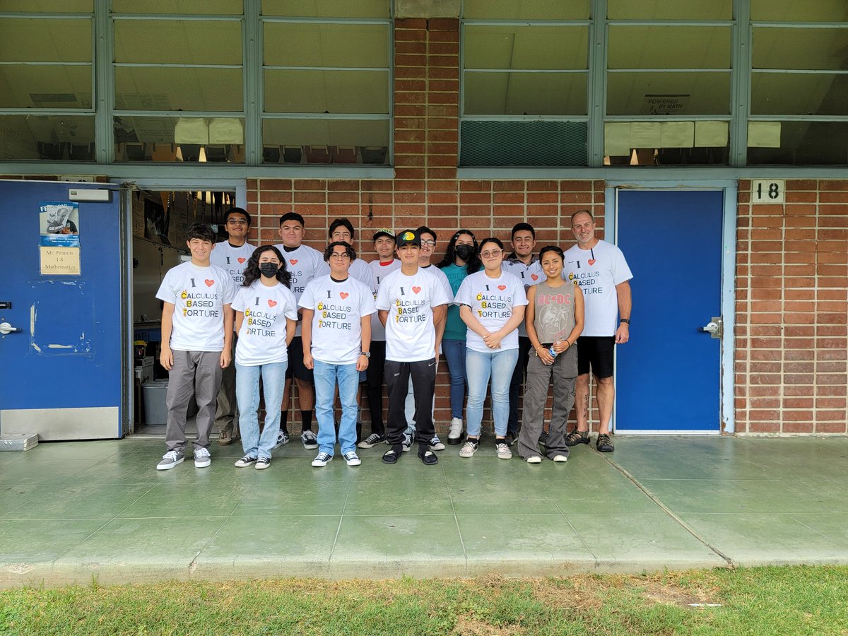 100% Legends!

Here is (most of) my first #APCalculus BC class to achieve 100% pass rate on the AP Exam. Unfortunately, several students could not make it for today's celebration.

It was an honor and a pleasure to be your teacher.

#Calculusfamily #ProudTeacher #100%Legends