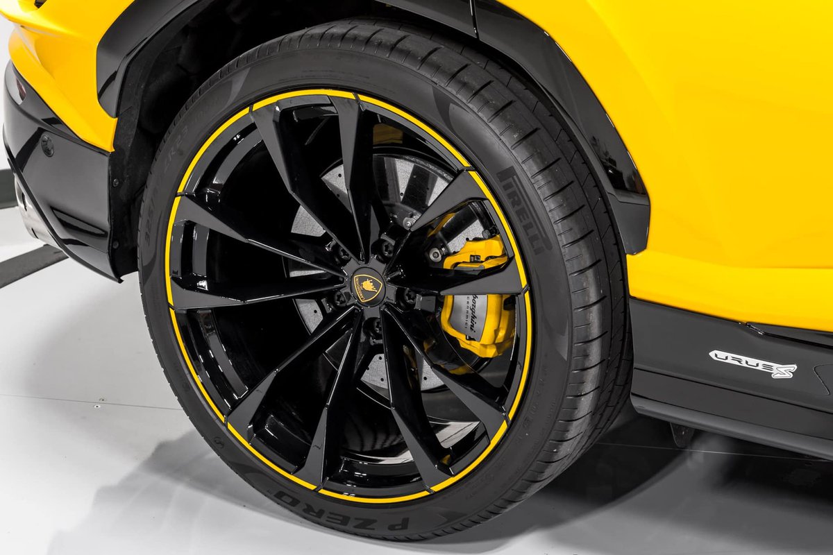 LamborghiniDFW's tweet photo. Brighten up your life with a pop of yellow ☀️ 2023 Urus S finished in Giallo Inti
#Lamborghini #UrusS #GialloInti https://t.co/2rKgAs78pe