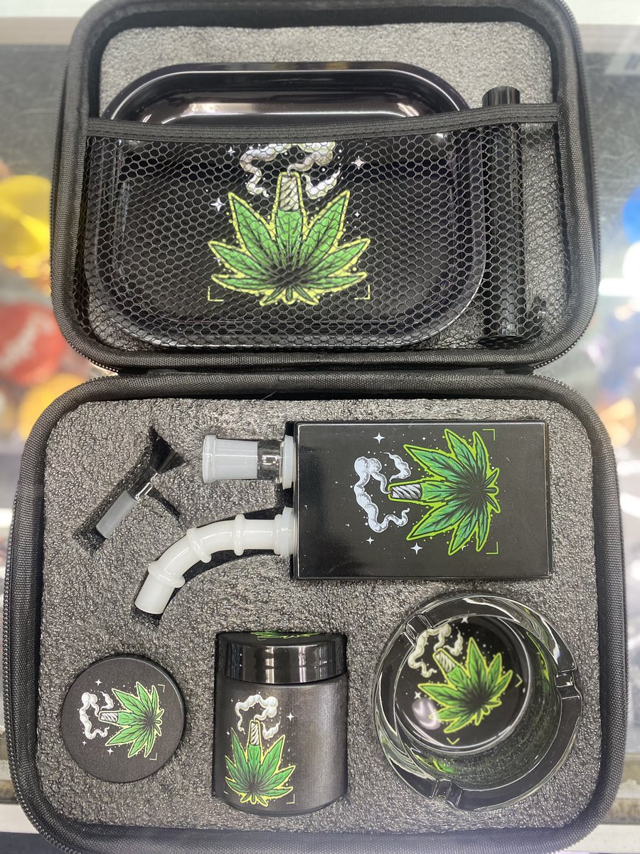 🚨 Legendary Raffle 🚨

All This For $25 😤🔥🔥🔥🔥🔥

Raffle Ends 11/17 … Winner Announced On Twitter ….. Good Luck 

Payment Options 

•PayPal <a href="/LGNDCO/">lgnd</a>

•Cash App $CaliLegendCo

• Venmo <a href="/Lgnd/">lgnd</a>-Cali

•Apple Pay 

•Zelle 

•Crypto 

#Mmemberville #CannabisCommunity