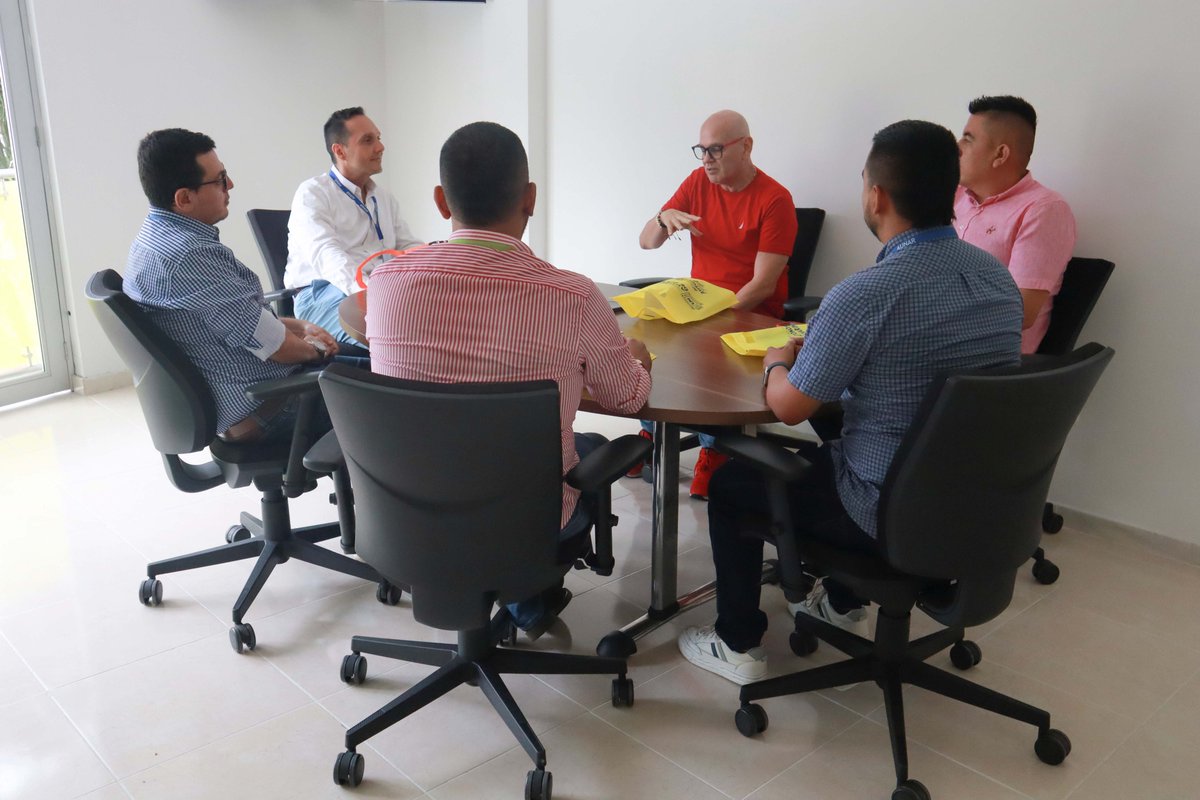 Recibimos la visita del Director del Fondo Social de Educación Superior del Meta, el Dr. Ricardo Augusto Martínez. 📚
<a href="/FSESMeta/">FSES Meta</a>
Aprovechamos para seguir creando espacios que impulsen la educación de nuestra región. 💙💛

#AutónomadeNariño #AunarVillavicencio #fses #education