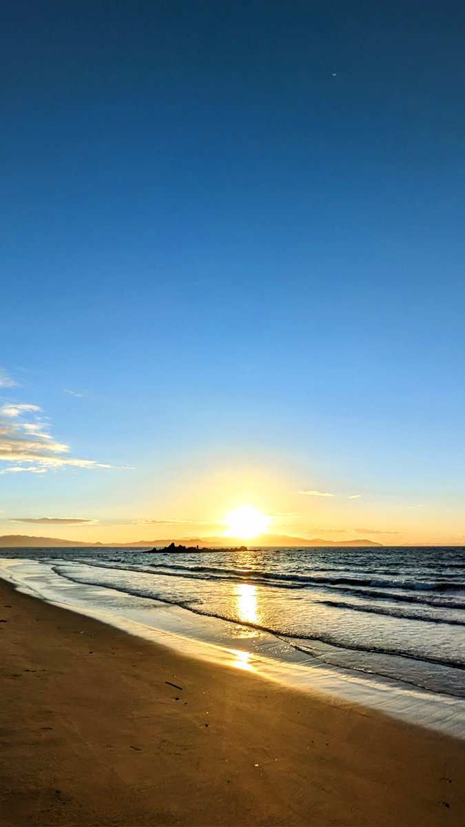 海のある風景 - Search / X