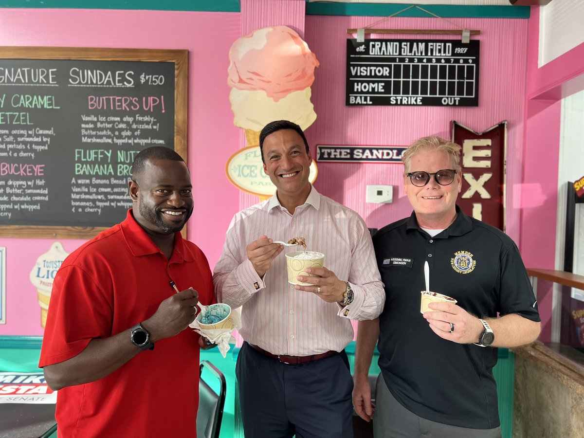 TestaForNJ's tweet image. The sweetest legislative team in the State of New Jersey. 🍨💯🇺🇸
