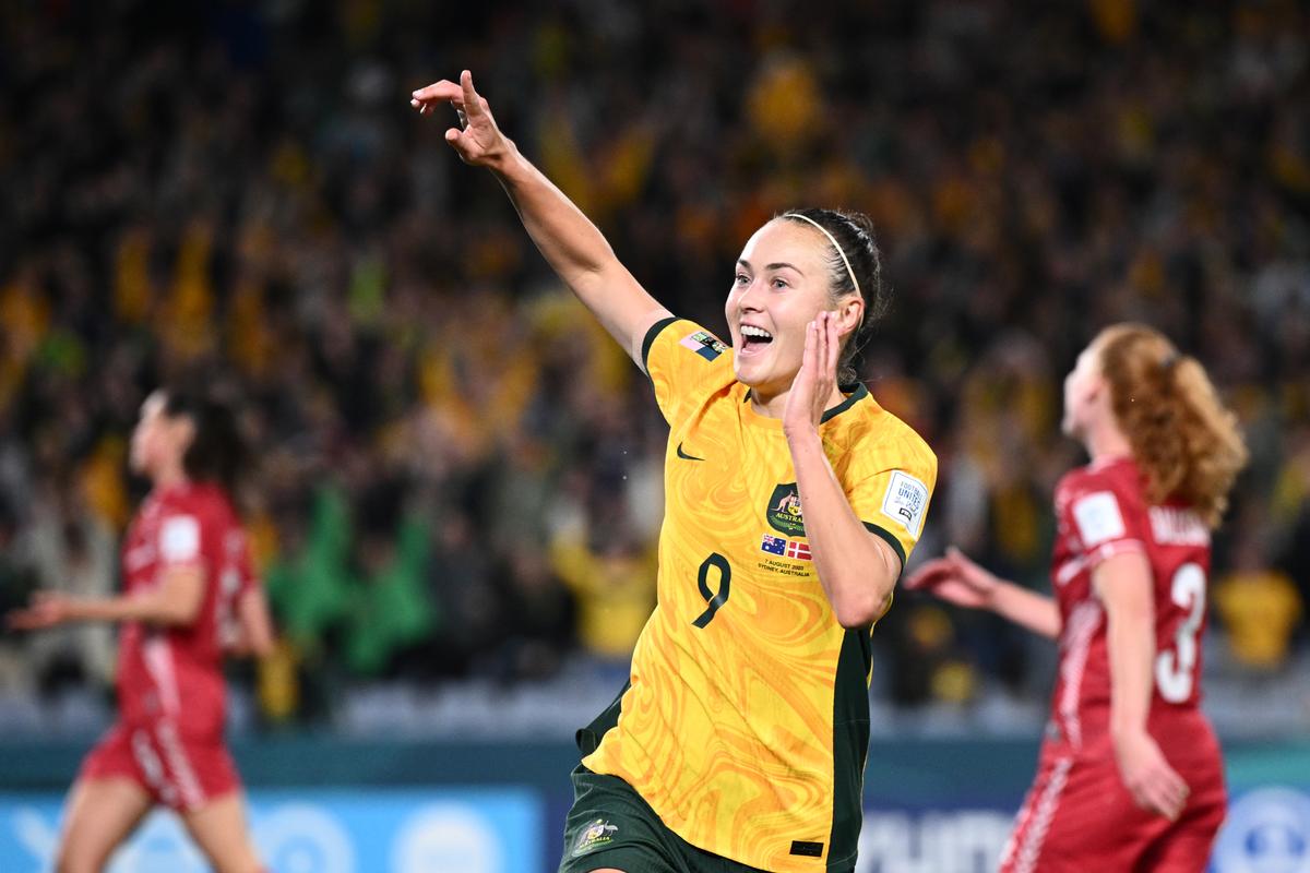 SENWABreakfast's tweet image. NOW | 

@simonhill1894 joins @ScottyCummings_ and @TimGossage to look ahead to @TheMatildas vs France, and preview the Premier League season!

Tune in on @SENWestAus. Download the @1116sen app: SEN.com.au/app