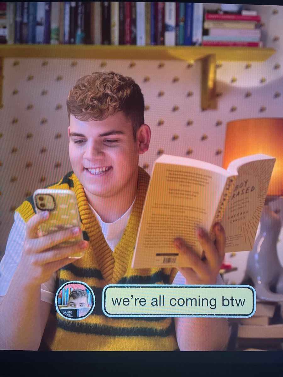 A friend just let me know BOY ERASED is in Heartstopper season 2 on Netflix. This is adorable. Tomorrow I get to reveal some fun stuff re my new novel, which I hope some prestige drama will feature in about three years 🤞 😹