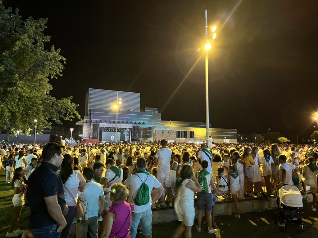 #ÚLTIMAHORA SUSPENDIDO EL CONCIERTO DE LOLA ÍNDIGO EN HUESCA

Los problemas técnicos juegan una mala pasada en Huesca