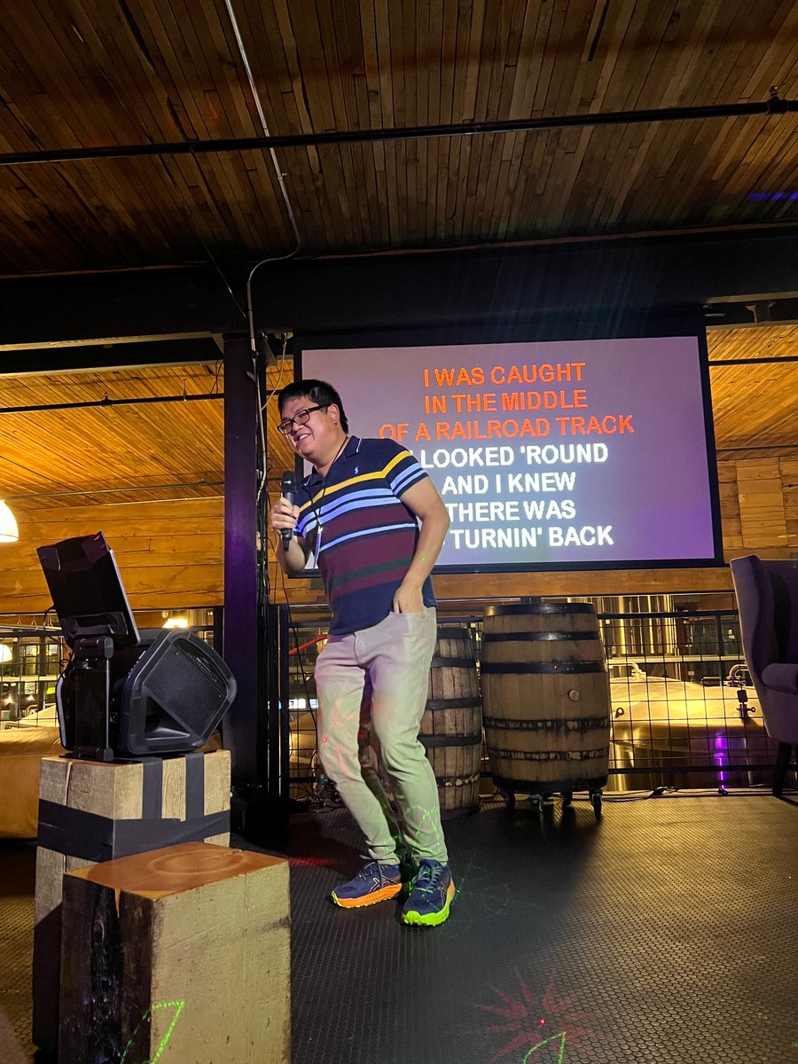 seattlejs's tweet photo. Finally, thanks to all of the amazing people who came out to #SeattleJSConf 2023 and, through a love of the web and a willingness to karaoke, have become part of our amazing community!
You all make the sweat and the tears completely worth it โค๏ธ
๐ธ โ https://t.co/HjcOyS30Sr
/end