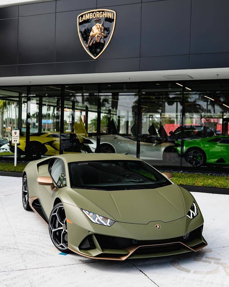 Auto_Porn's tweet photo. Lamborghini Huracan EVO https://t.co/eA1TsZAgOE