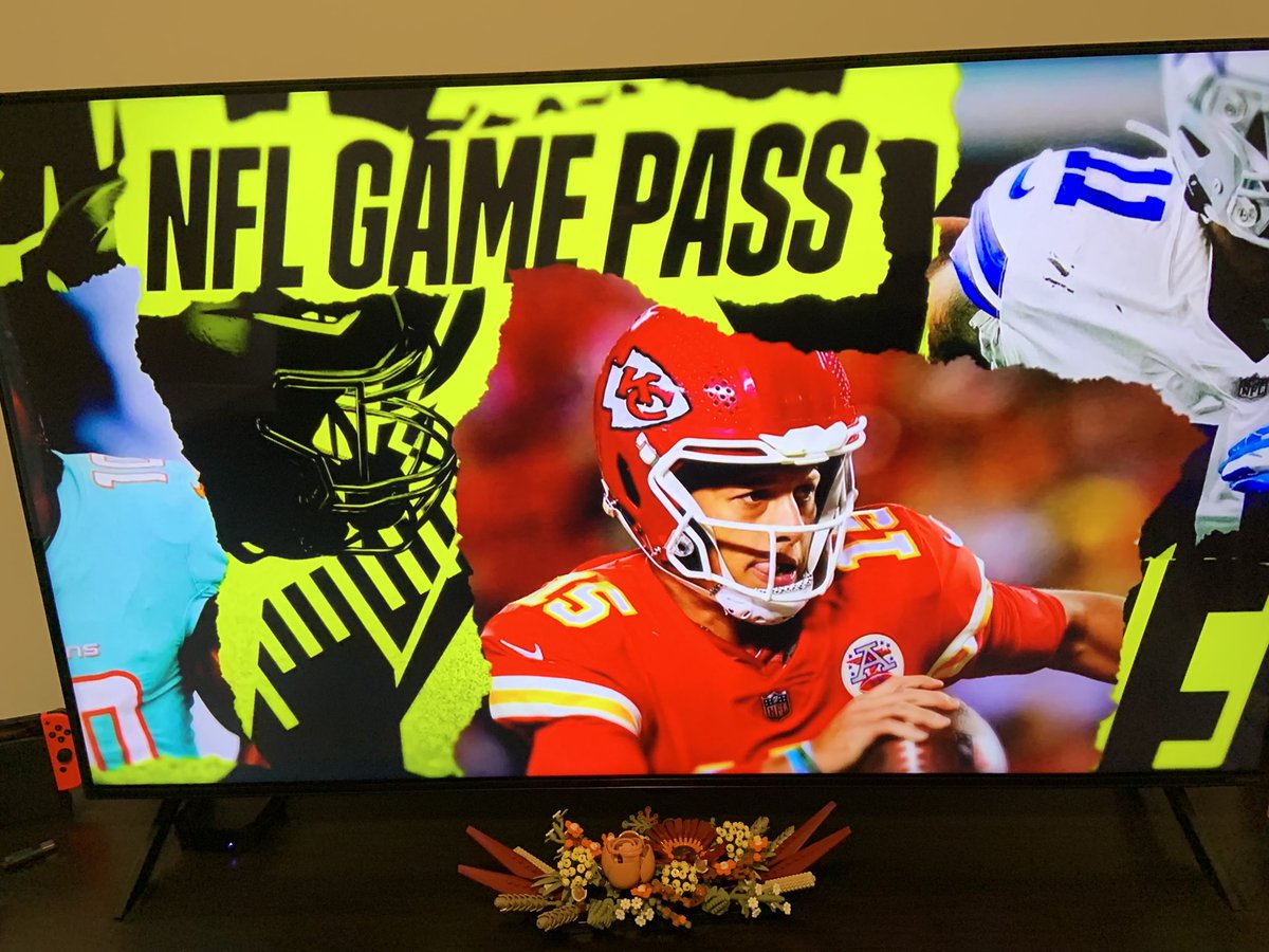 Durwin's tweet photo. @DAZN_CA @dazngroup @DAZN_CA_Help @NFL I hope this is not permanent for the NFL Network channel. #nfl #nflnetwork https://t.co/QxAsCU44bm