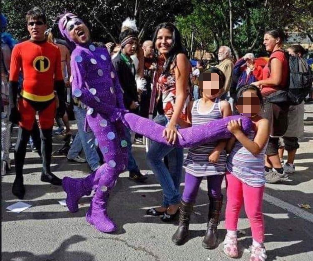 DANTE_eloficial's tweet image. Sondeo Tuitero 

Está de acuerdo que los niños participen en este tipo de marchas? 👇

NO: 🔄
SÍ: ♥️
.
.