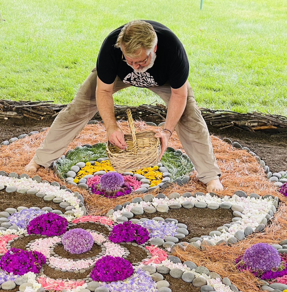 bobby_kountz's tweet image. @DerekRKing2 I hope you are well. The day you sent this out, I was preparing for travel to Minneapolis to help my Teacher and Mentor create THIS! See Pics!

Open Tag🏷️ #ShareYourStuff 
@MaryLSchmidt @sbssforme @AlexanderWayb @Wrix2 @julianna_author @thetaoishway @ElenaRuiz_Poet