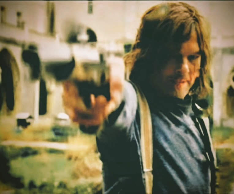 DarylSparrow's tweet photo. {This photo of Norman Reedus holding a flintlock pistol kinda reminds me of when Captain Jack Sparrow holds a flintlock. Seriously, I think Johnny Depp teaming up with Norman Reedus in a movie would be totally badass.} https://t.co/FGyHCqZzkc