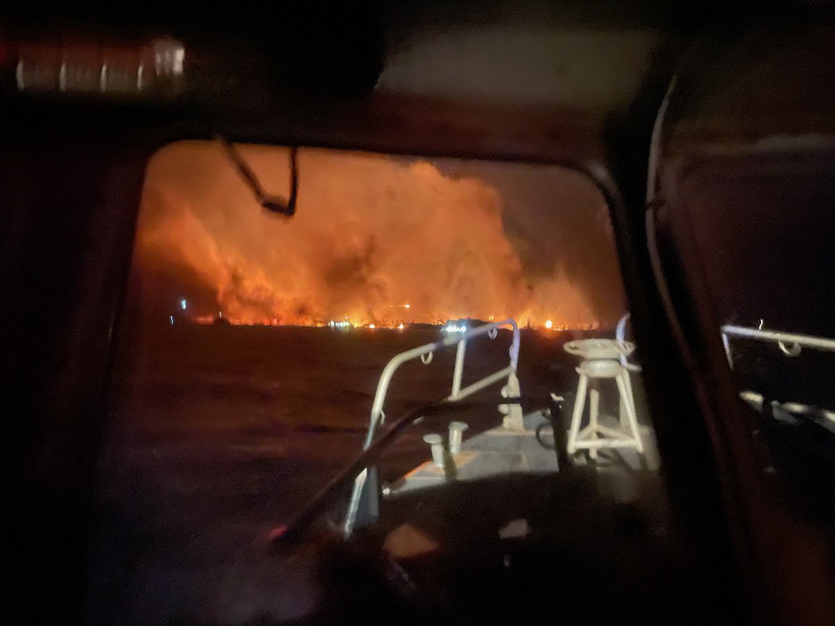 @USCG UPDATE: @USCG and partners continue to respond following the Lahaina wildfires. 

A total of 17 lives were saved from the water and 40 survivors were located ashore by @USCG Station Maui boat crews.

Read more here: https://t.co/qVLRrr5bFN https://t.co/rxddpmRf3i