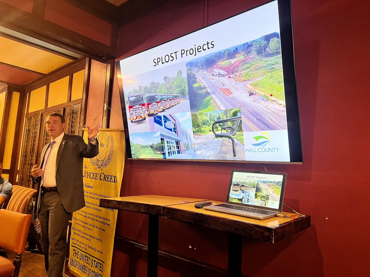GainesvilleJC's tweet image. We enjoyed having @hallcountygov Administrator, &amp;amp; former Jaycee, Zach Propes address the club today at lunch. He gave an excellent presentation on the county’s capital projects and SPLOST programs. Thanks, Zach, for always making time to keep us informed!