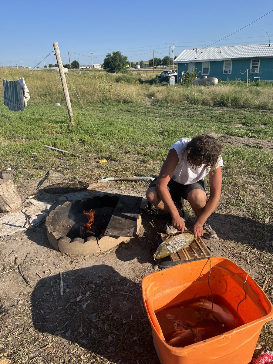 Estas son sólo algunas fotografías de las condiciones tercermundistas en las que viven miles de estadounidenses. Las tomé ayer, mientras grabábamos. Hoy Joe Biden pide al Congreso 24 mil millones de dólares más para Ucrania.