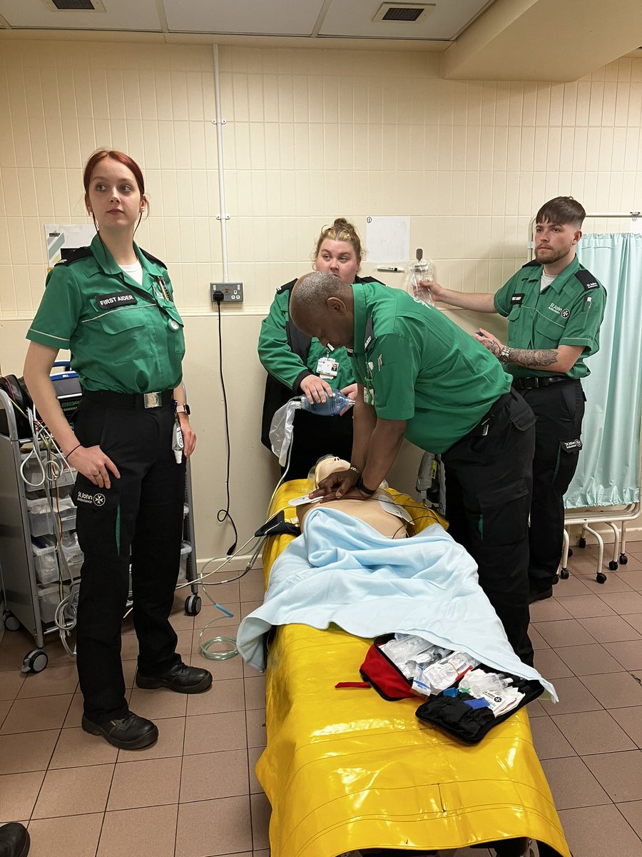 Big thank you to Ollie who ran some brilliant CPD sessions for our volunteers at Birmingham Night Time Economy Project last weekend! They all gave great feedback, and said that it was especially great getting more experience working in a multi-skilled team 💚

#AskMe #MySJADay