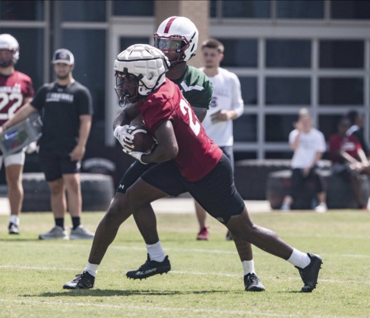 RivalsGamecock's tweet photo. DAY 23: The countdown to football is on feat. @GamecockFB RB #23 Djay Braswell @djaybraswell #countdowntofootball #gamecockfootball #collegefootball https://t.co/sq5qXHi9nr
