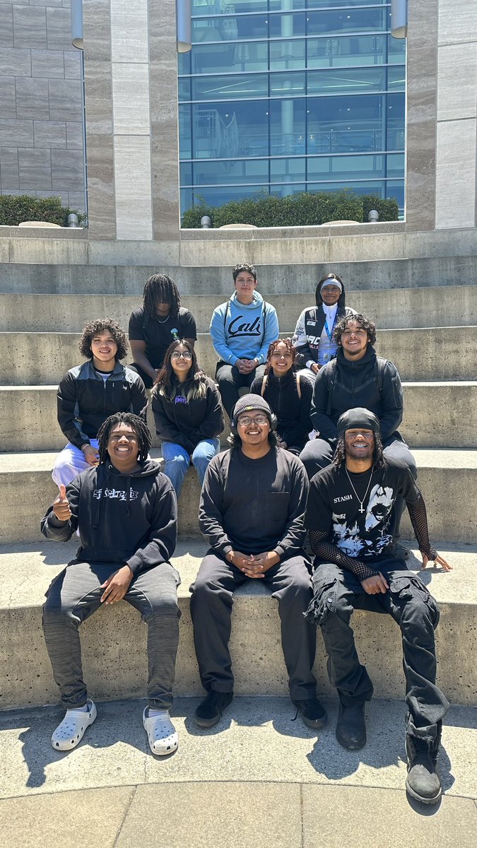 Chase22555361's tweet photo. Congrats to the 3rd cohort of UCSF BAYS Scholars !! A wonderful collaboration of many stakeholders at ucsf, this year championed by the prolific @taguigam and Sydney Williams! S/o to Emma Gunderson for administrative support! So proud of the scholars and the team! https://t.co/gWcBGY81Cp
