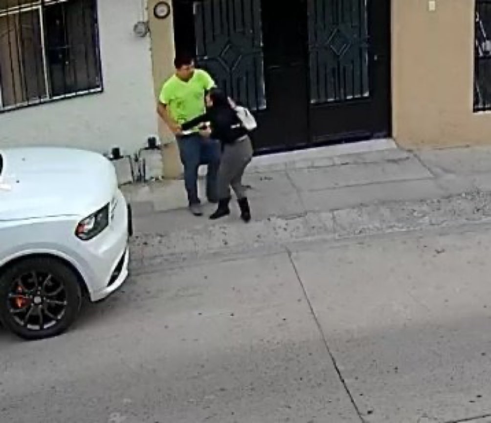 OSWALDORIOSM's tweet photo. Este HDP apuñaló y asesinó a una mujer en la colonia Granada en León, Guanajuato. 

Que todo el mundo vea el rostro del monstruo para que reciba lo que se merece. 

¡RT HASTA QUE EL MALDITO COBARDE SEA DETENIDO Y PRESENTADO ANTE LA JUSTICIA! https://t.co/aM5ZWmeeqD