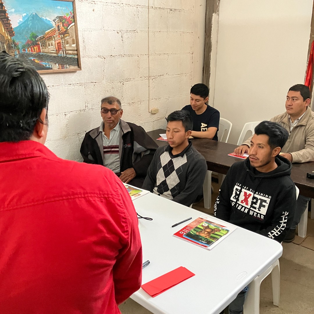 Today kicks off our second Maestros Comaleros Training of the year! We are excited to welcome six trainees to the Maestros Comaleros Academy. These trainees are training to become stove builders for a project in Totonicapan. We are proud to partner with EcoLogic on this project!