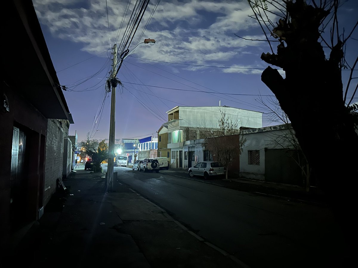 ligonsan's tweet photo. Atención @PACmunicipio @luisastudillop NUEVAMENTE SIN LUZ sector El Camelo entre Pizarro y Nueva España, 6 a 8 cuadras en total. Favor su ayuda urgente para proteger la seguridad de los vecinos. Gracias https://t.co/OsRccConSY