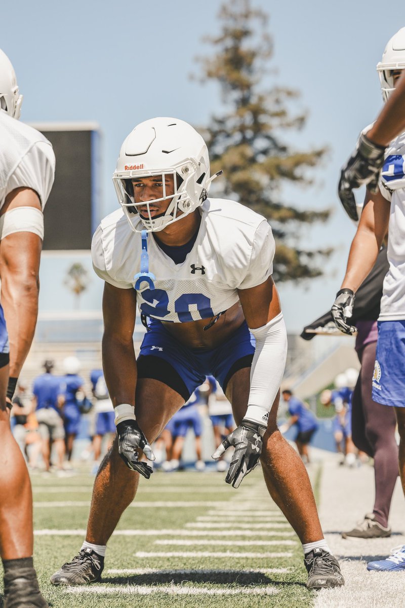 SanJoseStateFB's tweet photo. workin’ ⚒️

#ClimbTheMountain | #AllSpartans https://t.co/iGbz11Q9SB