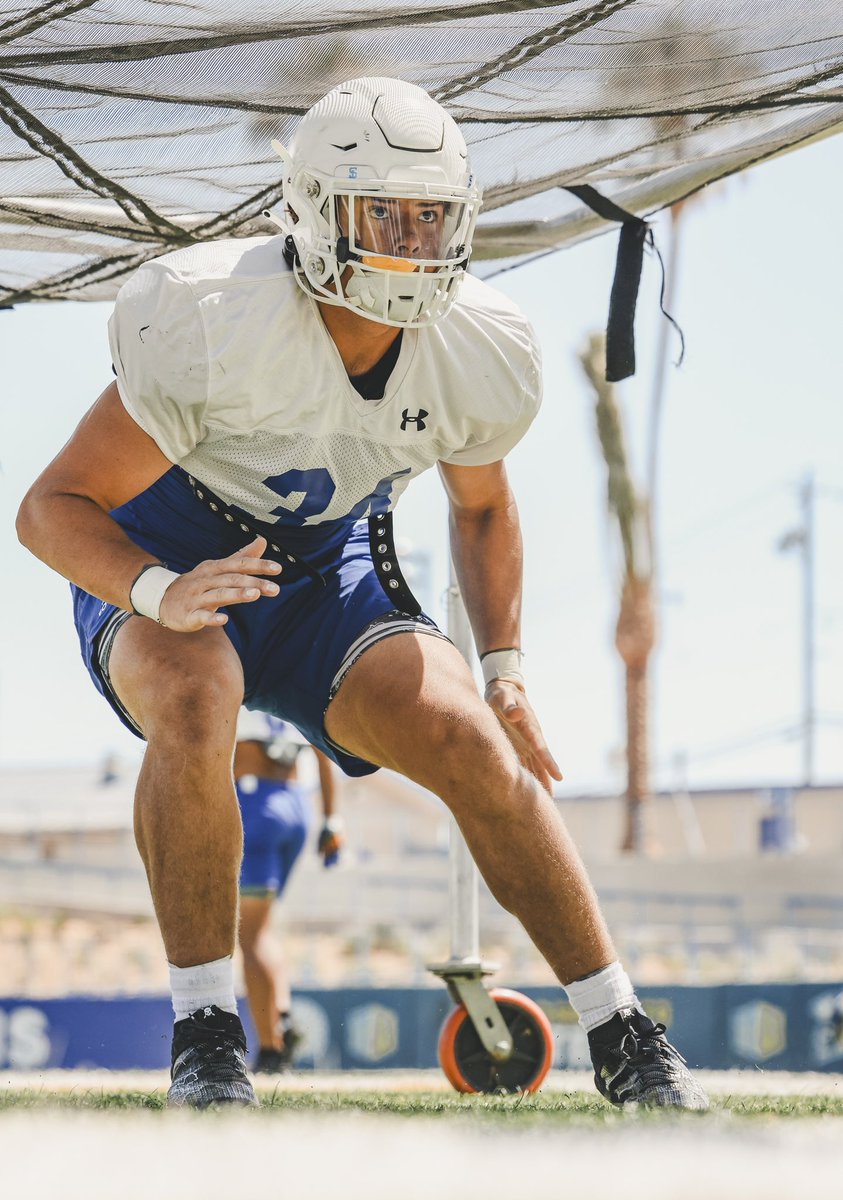 SanJoseStateFB's tweet photo. workin’ ⚒️

#ClimbTheMountain | #AllSpartans https://t.co/iGbz11Q9SB