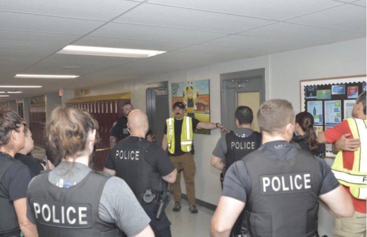 PoliceWheeling's tweet photo. Thank you to all who made today’s joint training exercise a successful learning experience!! Special thanks @ccsd21 and to all of our volunteers!!
#policeandfire #bettertogether #training https://t.co/bxZDCTpmfL