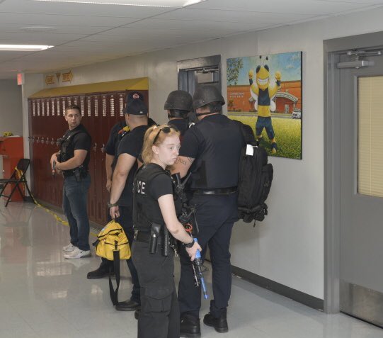PoliceWheeling's tweet photo. Thank you to all who made today’s joint training exercise a successful learning experience!! Special thanks @ccsd21 and to all of our volunteers!!
#policeandfire #bettertogether #training https://t.co/bxZDCTpmfL